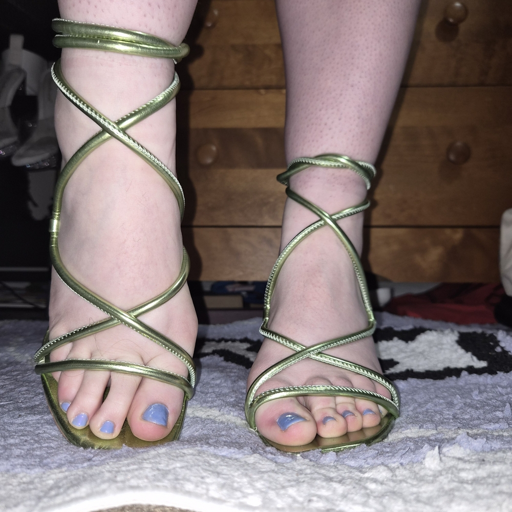 Metallic Green Strappy Women's Sandal Heels US Women's Size 7.5